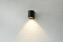 ضوء جدار مزدوج قصير